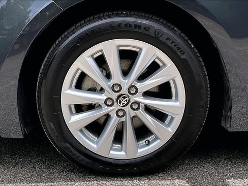 Used 2025 Toyota Corolla LE w/ LE Premium Package FWD image 35