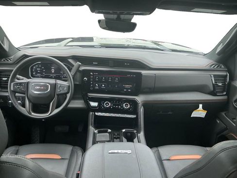 Used 2024 GMC Sierra 2500 AT4 w/ AT4 Premium Plus Package AWD/4WD image 17