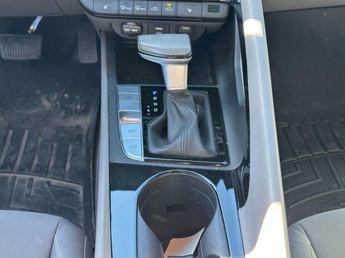 Used 2023 Hyundai Elantra SEL w/ Convenience Package image 15