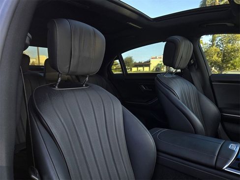 Used 2022 Mercedes-Benz S 580 4MATIC Sedan w/ AMG Line Package image 24