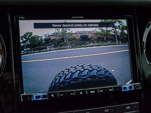 Used 2016 Ford F450 XLT w/ XLT Interior Package image 29