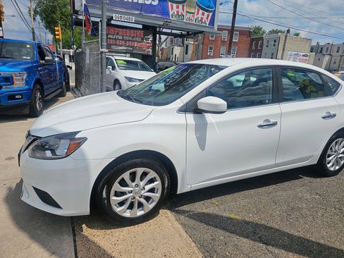 Used 2019 Nissan Sentra SV FWD image 4