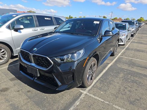 Used 2025 BMW X2 xDrive28i AWD/4WD image 1