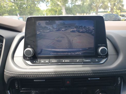 Certified 2023 Nissan Rogue SV image 8