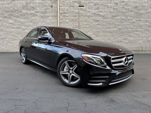 Used 2017 Mercedes-Benz E 300 4MATIC image 1