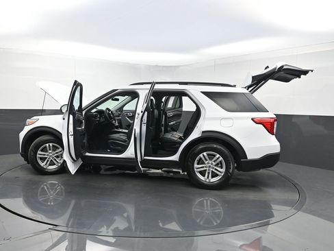 Used 2024 Ford Explorer XLT w/ Equipment Group 202A image 36