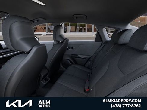 New 2026 Kia K4 LXS image 18
