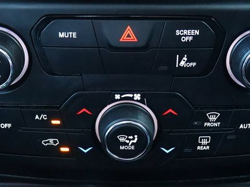 Used 2021 Jeep Renegade Trailhawk w/ Sun & Sound Group AWD/4WD image 46