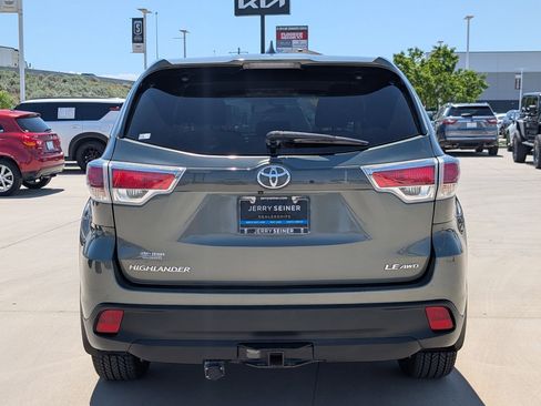 Used 2014 Toyota Highlander Plus AWD/4WD image 4