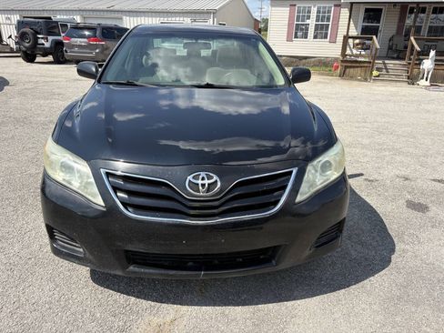 Used 2010 Toyota Camry LE FWD image 6