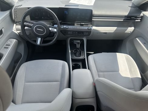 Used 2025 Hyundai Kona SEL FWD image 19