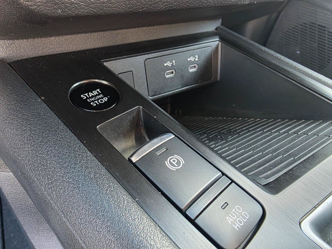 Used 2025 Nissan Kicks SV FWD image 16