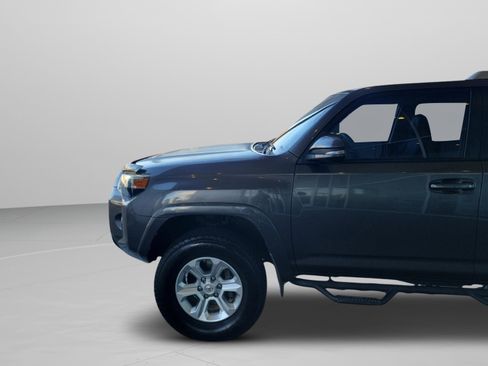 Used 2015 Toyota 4Runner Limited image 33