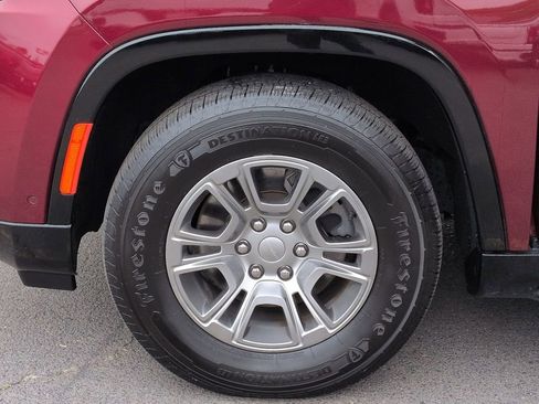Used 2023 Jeep Wagoneer L 4WD w/ HD Trailer Tow Package image 35