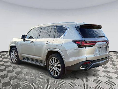 Used 2024 Lexus LX 600 4WD w/ Ultra Luxury Package image 4