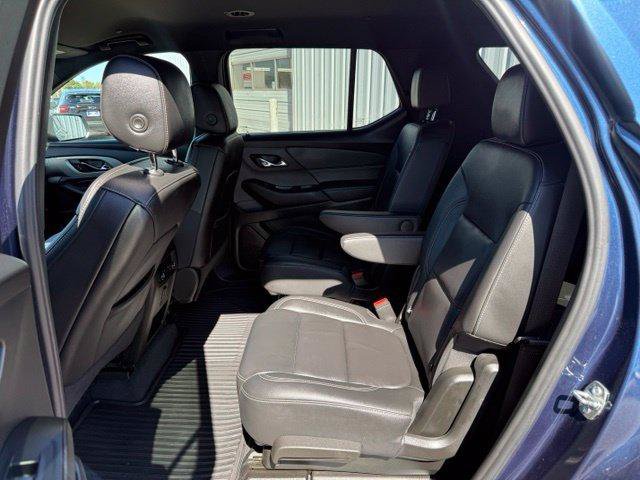 Used 2023 Chevrolet Traverse LT AWD/4WD image 9