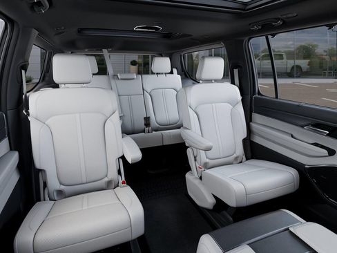New 2026 Jeep Grand Wagoneer Limited AWD/4WD image 15