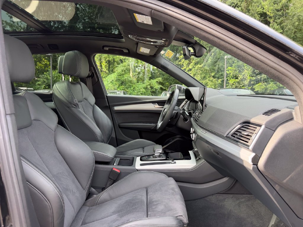 Used 2023 Audi Q5 e Prestige AWD/4WD image 17