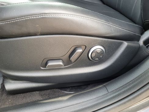 Used 2023 Genesis G80 2.5T image 12