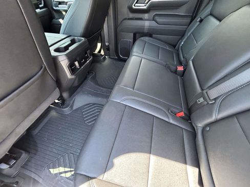 Used 2025 Chevrolet Silverado 1500 LT AWD/4WD image 11
