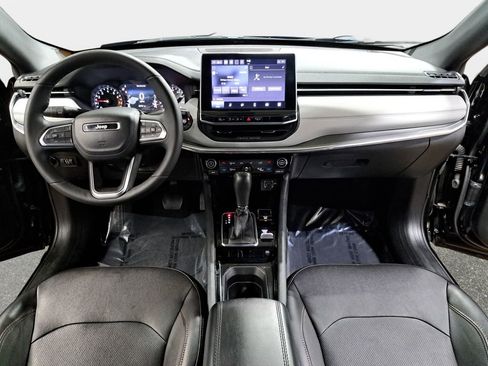 Used 2023 Jeep Compass Limited w/ Elite Group image 9