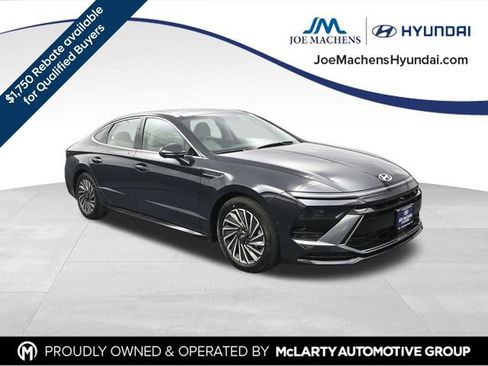 New 2026 Hyundai Sonata Limited FWD image 2