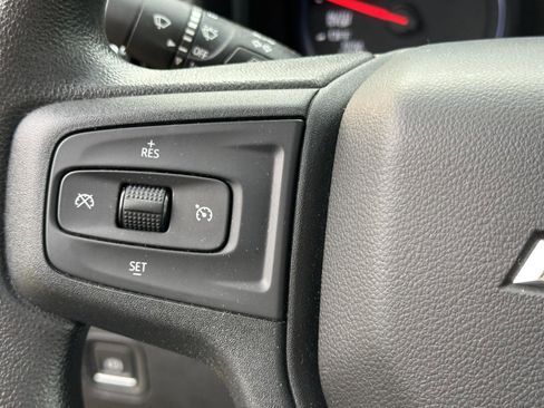 Used 2022 Chevrolet Silverado 1500 Custom image 10