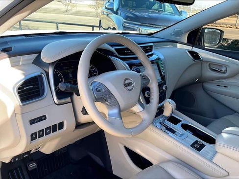 Used 2018 Nissan Murano Platinum image 16