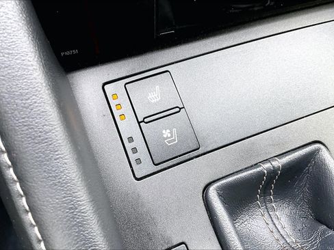 Used 2015 Lexus RC 350 image 35