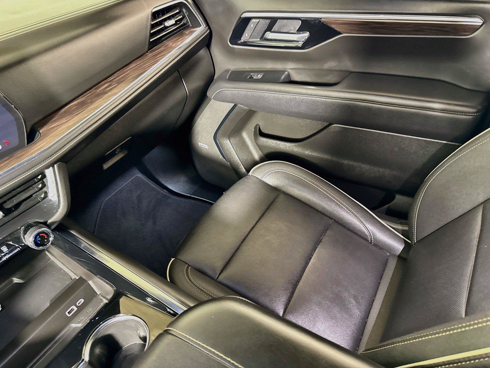 Certified 2025 Chevrolet Tahoe Premier AWD/4WD image 22