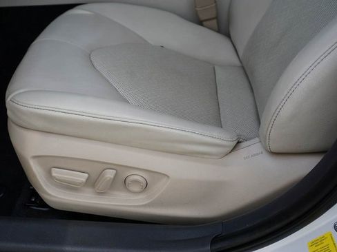 Used 2023 Toyota Camry XLE image 12