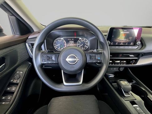 Used 2023 Nissan Rogue SV AWD/4WD image 10