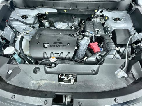 Used 2024 Mitsubishi Outlander Sport SE image 11