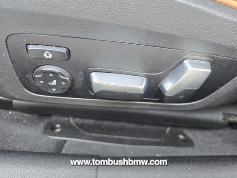 Used 2019 BMW 330i Sedan w/ Premium Package image 8