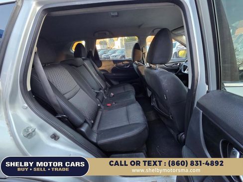 Used 2017 Nissan Rogue SV w/ SV Premium Package image 14