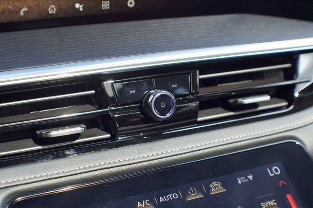Used 2025 INFINITI QX80 Sensory AWD/4WD image 31