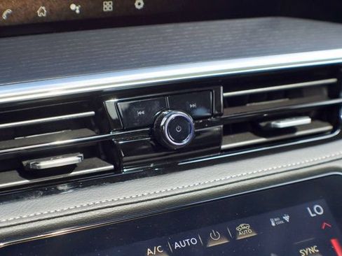 Used 2025 INFINITI QX80 Sensory AWD/4WD image 31