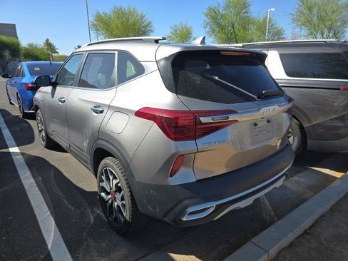 Used 2022 Kia Seltos SX w/ Sunroof Package AWD/4WD image 3