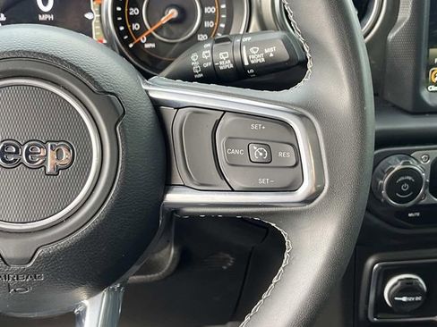 Used 2023 Jeep Wrangler Unlimited Sahara AWD/4WD image 29