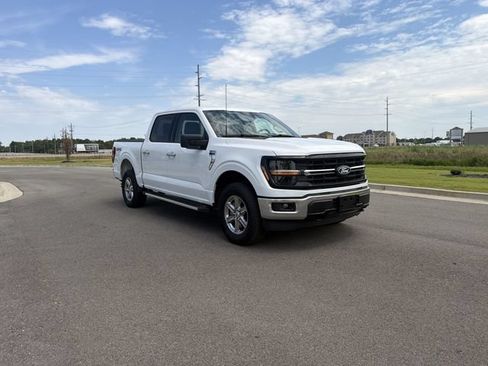 Used 2025 Ford F150 XLT w/ Equipment Group 301A Standard AWD/4WD image 7
