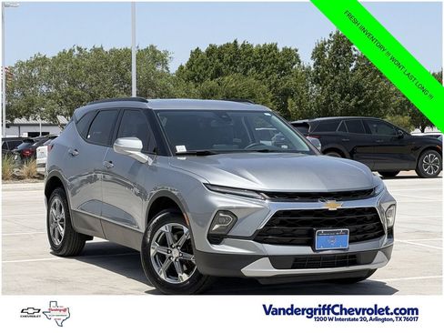 Certified 2024 Chevrolet Blazer LT w/ LPO, Floor Liner Package FWD image 2