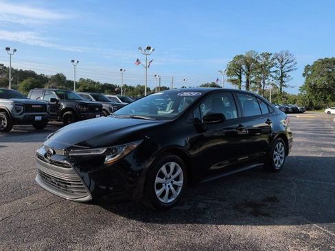 Used 2024 Toyota Corolla LE FWD image 8
