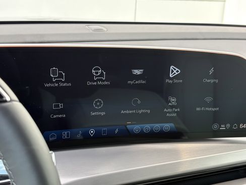 Used 2026 Cadillac Vistiq Sport image 25