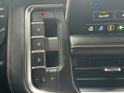 Used 2021 GMC Yukon AT4 w/ LPO, Illumination Package AWD/4WD image 35