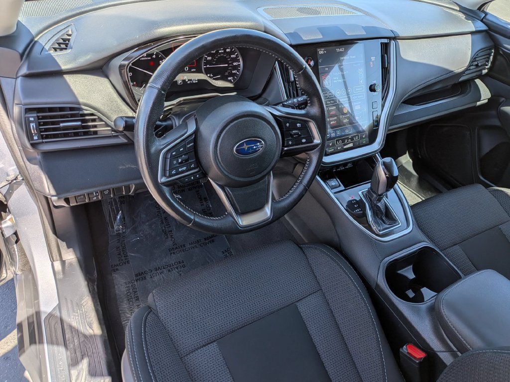 Used 2025 Subaru Outback Premium AWD/4WD image 16