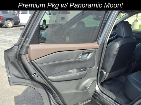 Used 2023 Nissan Rogue SV w/ SV Premium B Package AWD/4WD image 16