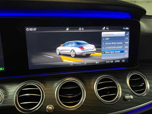 Used 2020 Mercedes-Benz E 450 4MATIC Sedan image 41