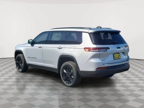 New 2025 Jeep Grand Cherokee L Altitude AWD/4WD image 3
