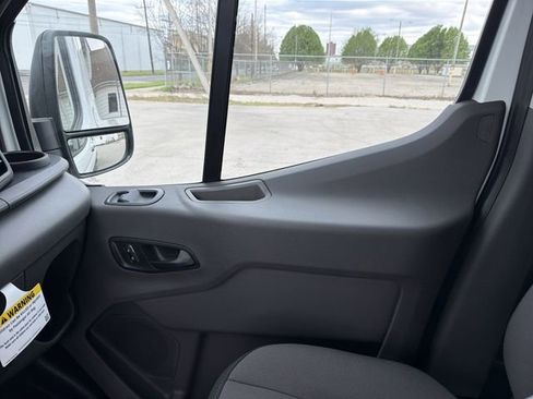 New 2026 Ford Transit 350 148 Medium Roof Wagon AWD image 22