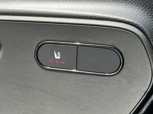 Used 2024 Mercedes-Benz Sprinter 2500 image 35